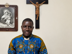 Padre Kiwiri Fonseca denuncia o silêncio que empurra meninas para casamentos prematuros!